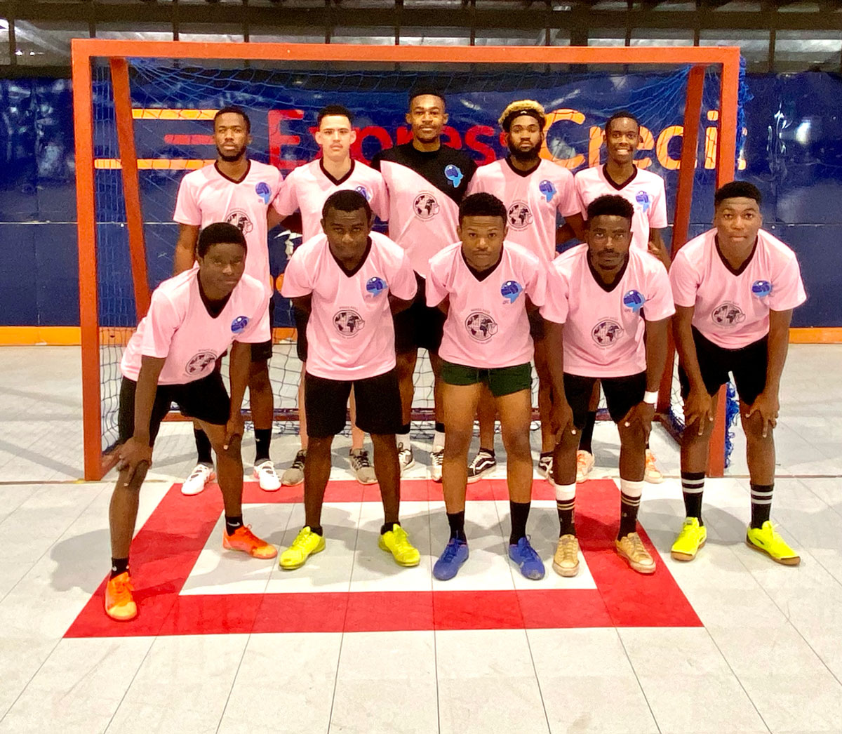 club kit photo